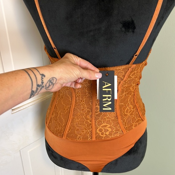 NWT Afrm Caramel color lace thong bodysuit, Size Small - Picture 6 of 10